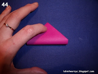 Сердечки-валентинки оригами из бумаги для украшения подарка (50) (320x240, 47Kb)