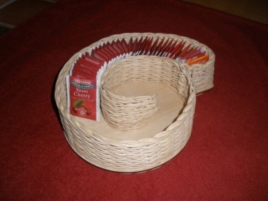 Плетение из газет. Вазочка УЛИТКА для чайных пакетиков (12) (392x294, 77Kb)