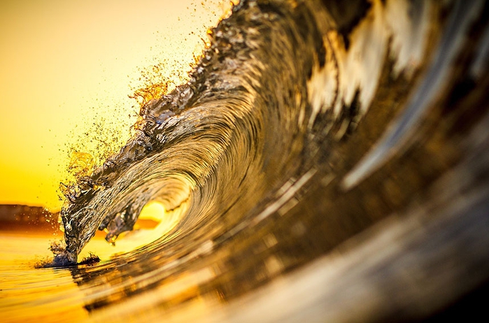 Брэд Стайрон фотографирует волны в Северной Каролине