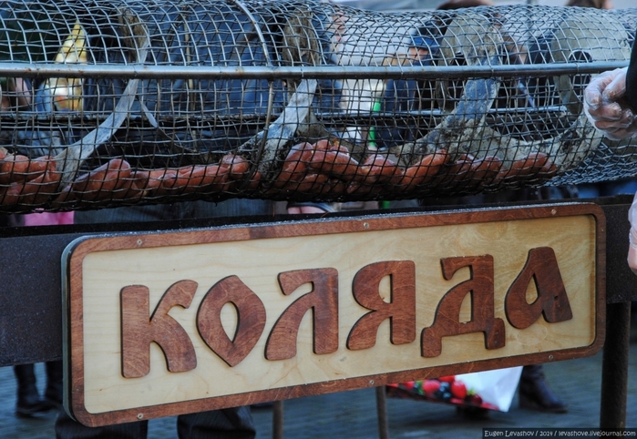 Праздник длинной колбасы на Фридрихсбургских воротах