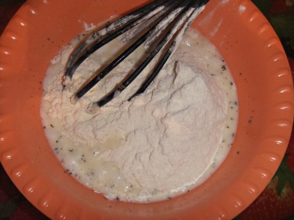 Пирог с картофелем и рыбными консервами в мультиварке (4) (575x431, 162Kb)