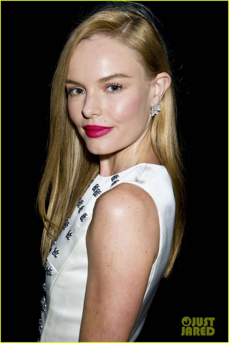 kate-bosworth-camilla-belle-step-out-for-jimmy-choos-choo-08-launch-party-06 (468x700, 225Kb)