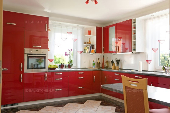 Red-Kitchen-20 (700x466, 282Kb)