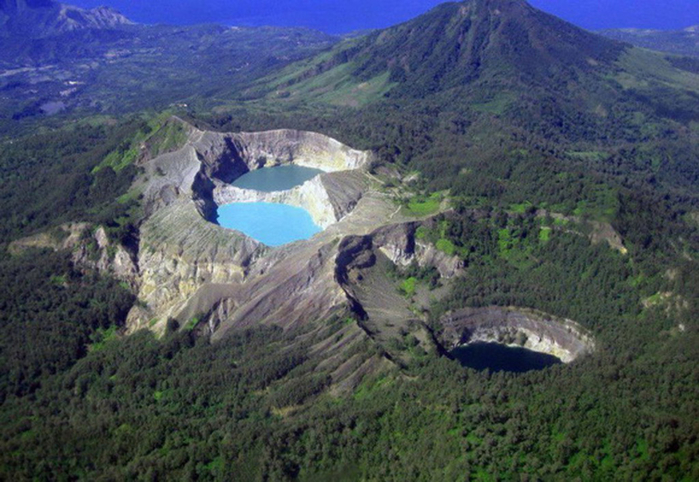 cratere-de-vulcani-kelimutu-indonezia-1024x706 (700x482, 394Kb)