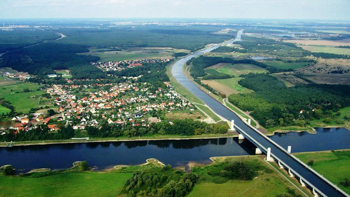 Magdeburg_Water_Bridge_02 (700x394, 85Kb)