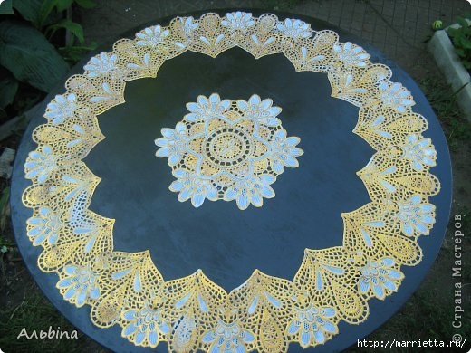 Декорирование круглого столика виниловыми салфетками (4) (520x390, 176Kb)