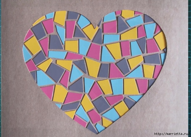 Открытка с сердечком. Мозаика из цветного картона (8) (653x468, 169Kb)