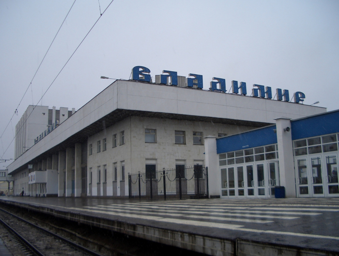 Vladimir-train-station (700x528, 341Kb)