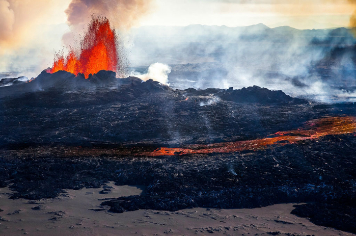 извержение вулкана Бардарбунга фото 4 (700x463, 365Kb)