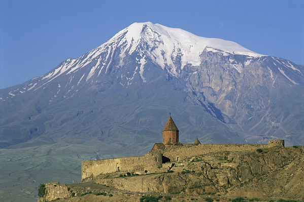 Armeniya-puteshestvie-k-istokam-zhizni-ararat (599x399, 74Kb)