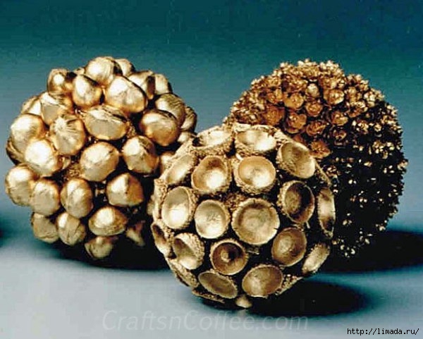 golden-nut-spheres-wm (600x481, 176Kb)
