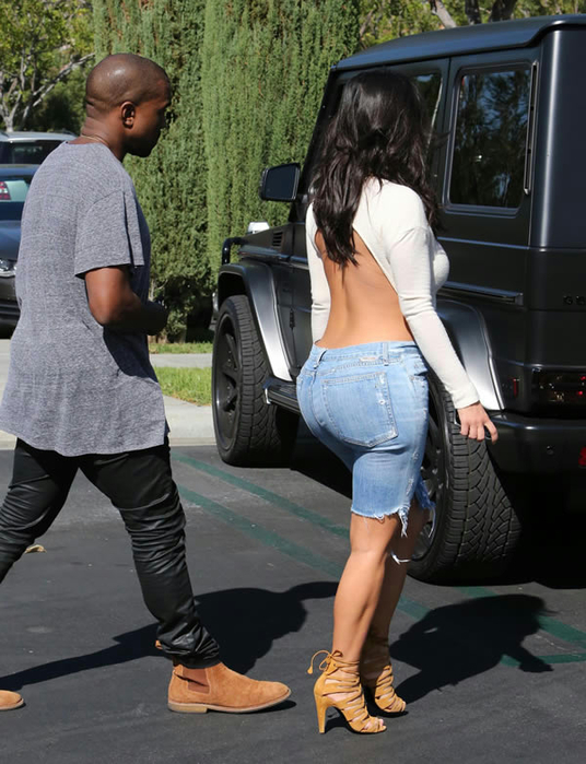 FFN_Kardashian_West_FF10_FF9_101914_51562601 (536x700, 361Kb)