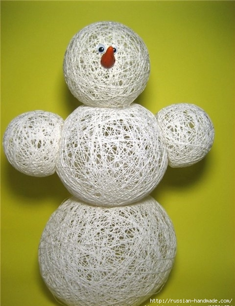 Нежные цветы, снеговик и декоративные шары из ниток. Мастер-классы (22) (480x626, 184Kb)