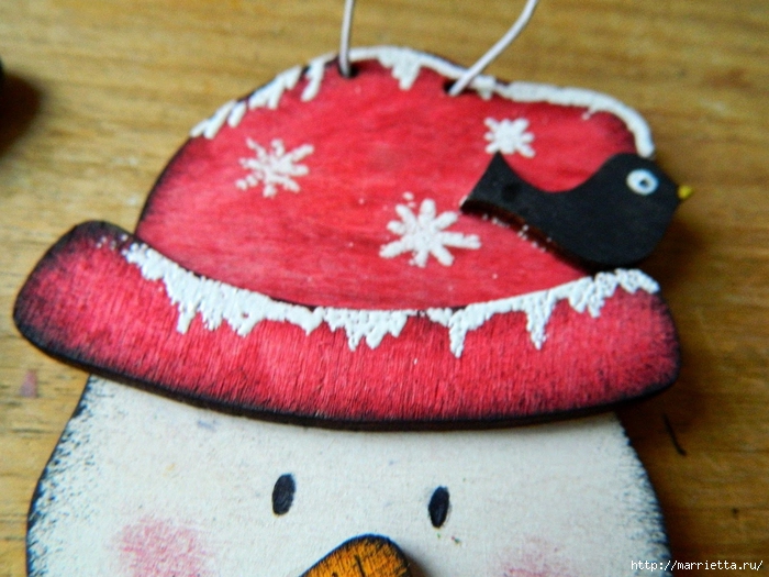 Новогодние подвески. Пугало и снеговик из фанеры (10) (700x525, 289Kb)