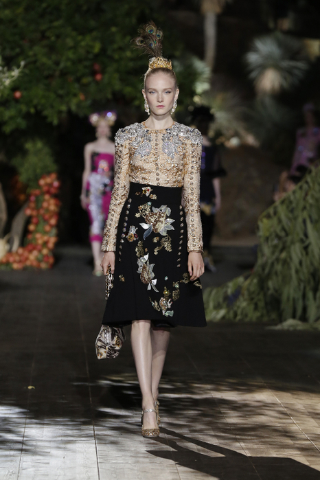 dolce_gabbana_alta_moda_portofino_luglio2015__21__jpg_4095_north_1382x_black (466x700, 329Kb)