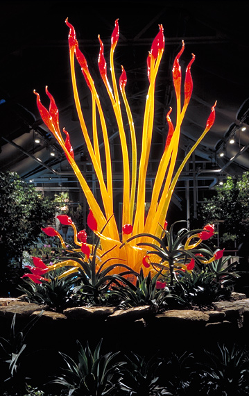 decorative_outdoor_strong_style_color_b82220_glass_strong_sculpture (359x570, 253Kb)