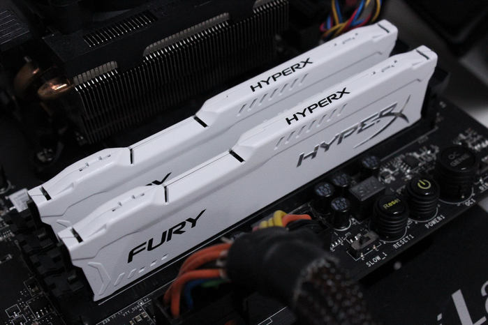 kingston hyperx fury white series 3 (700x466, 47Kb)