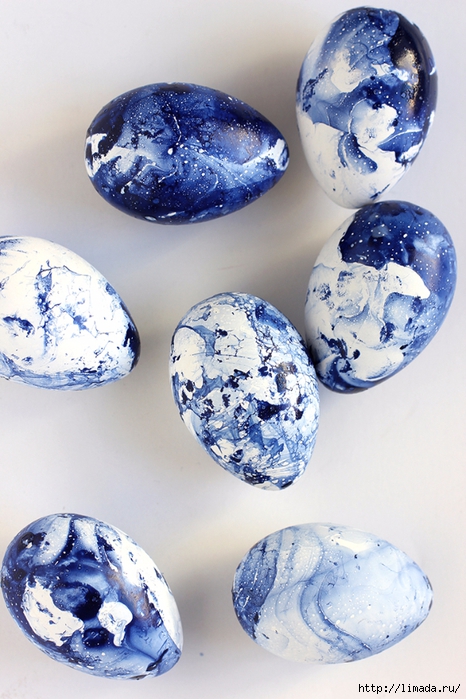 diy-marbled-indigo-easter-eggs-4 (466x700, 279Kb)