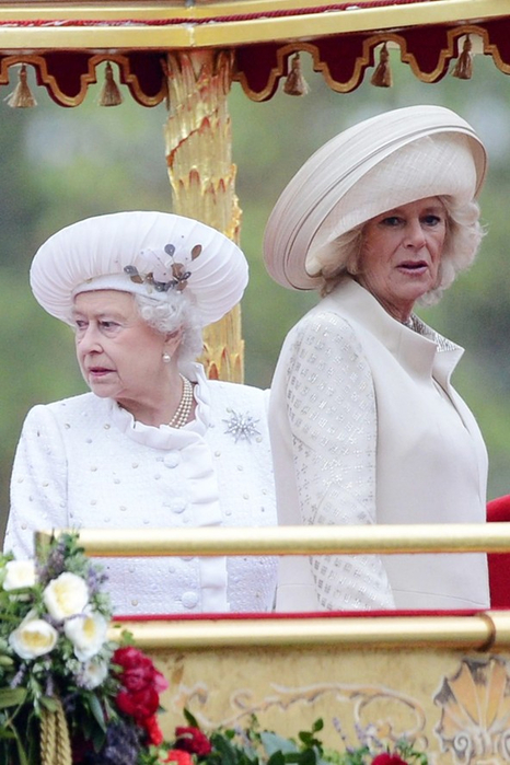 thequeen_camilla_v_6jun12_pa_b_592x888 (466x700, 327Kb)