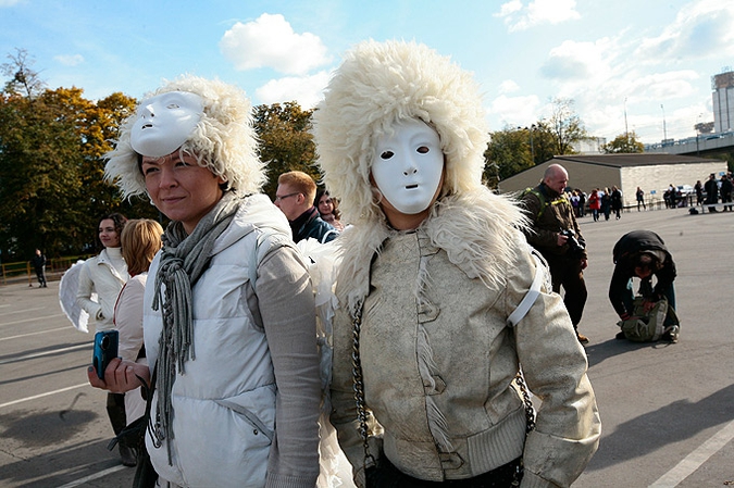 В Лужниках возвели купол для Cirque du Soleil