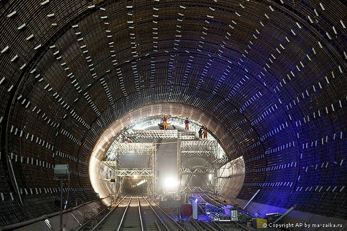 Самый длинный Готтхард (Gotthard) тоннель в мире строят в Седрун (Sedrun), Швейцария.