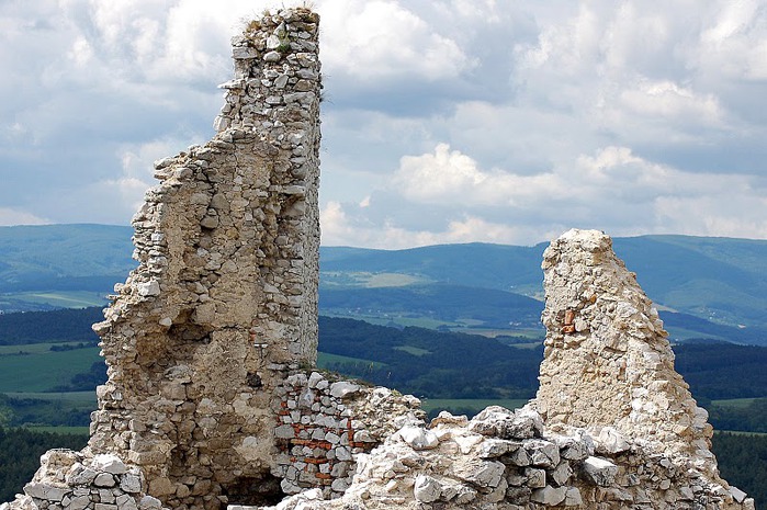 Чахтицкий замок (Cachtice castle) -замок Кровавой Графини. 75581