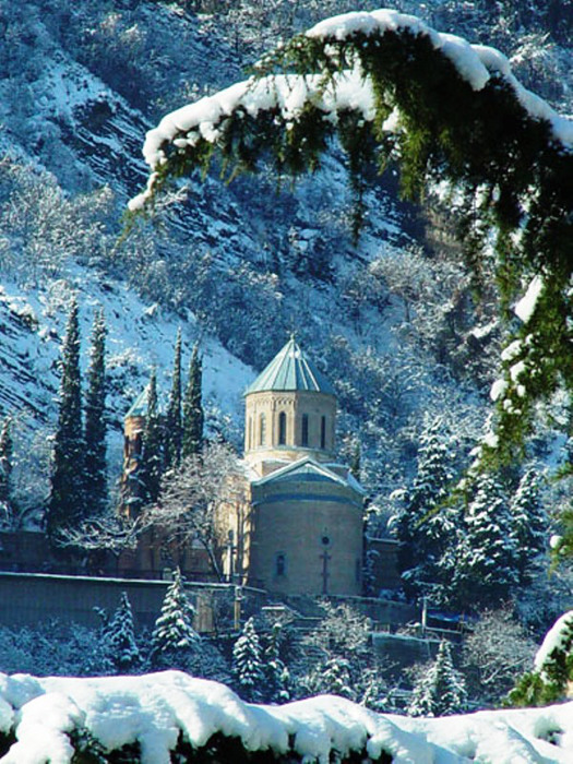 66048231_MamaDaviti_Church_Tbilisi.jpg