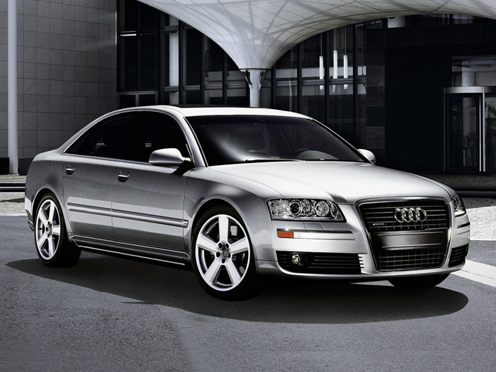 2010-Audi-A6 (700x525, 114 Kb)