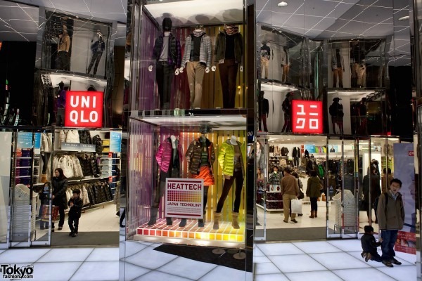 Рождественский Токио Shinjuku-Christmas-2010-093-600x400 (Uniqlo Shinjuku)
