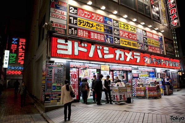 Рождественский Токио Shinjuku-Christmas-2010-030-600x400 (Yodobashi Shinjuku)