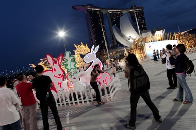 Речной Хонгбао фестиваль (River Hongbao festival) отмечает Китайский Новый год, Сингапур, 2 февраля 2011 года.