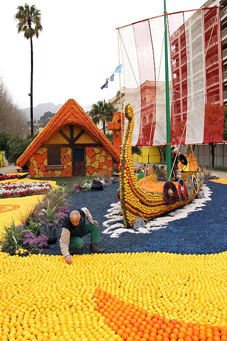 78-ой фестиваль лимонов и апельсинов в Ментоне (Menton Lemon Festival), Франция, 18 февраля 2011 года.