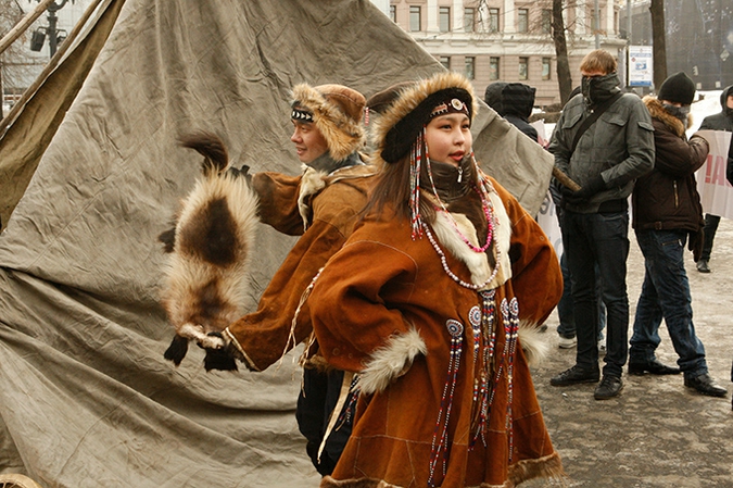 Шаманы прокляли Сергея Миронова, Пушкинская площадь, Москва, 25 февраля 2011 года.