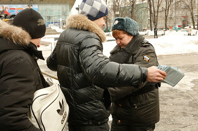 Шаманы прокляли Сергея Миронова, Пушкинская площадь, Москва, 25 февраля 2011 года.