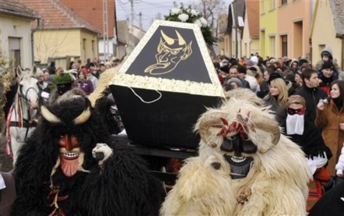 Бушо карнавал (Busho Carnival), Мохач, Венгрия, 5 марта 2011 года.