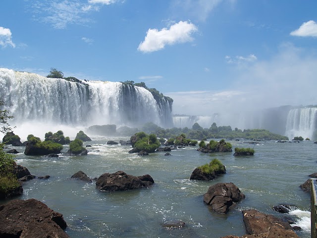 Водопады Игуасу (640x480, 69Kb)