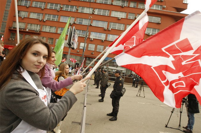 'Белые фартуки' выступили против коррупции, Москва, 16 апреля 2011 года./2270477_10_3_ (675x449, 248Kb)