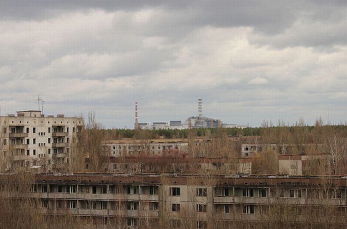 Чернобыльская АЭС имени В.И. Ленина (современные фотографии) Chernobyl33 (700x462, 43Kb)