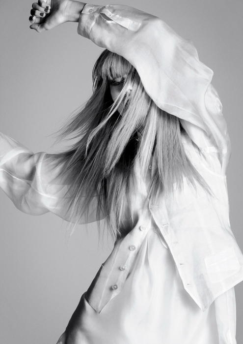 2426729_Taylor_Swift_Alexei_Hay_Photoshoot_2010_for_Elle_05 (495x700, 179Kb)