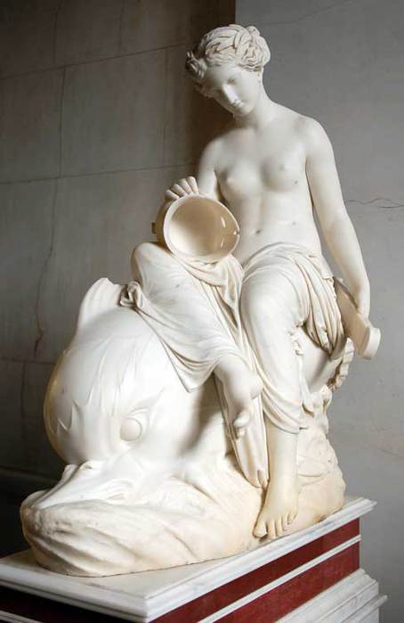 Афродита на дельфине. Скульптура. Эрмитаж (454x700, 29Kb)