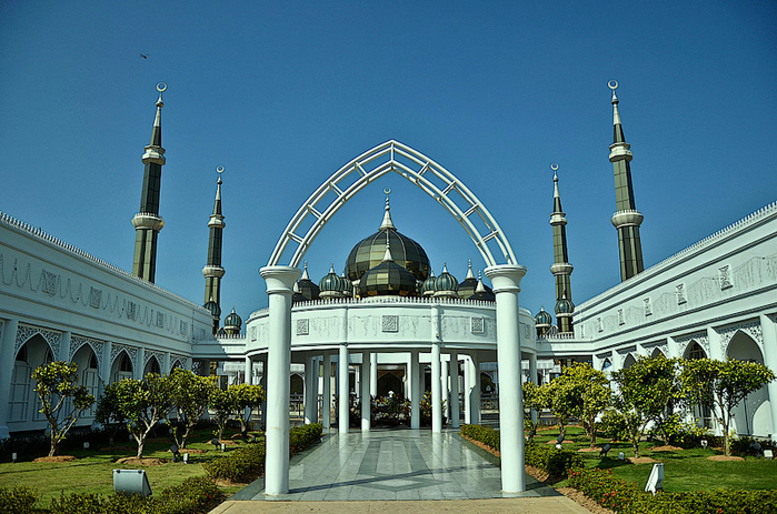 Кристальная мечеть в Малайзии - Crystal Mosque11 (700x463, 439Kb)
