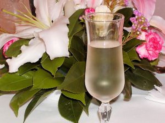 wine-&-flowers_2629753 (626x467, 79Kb)