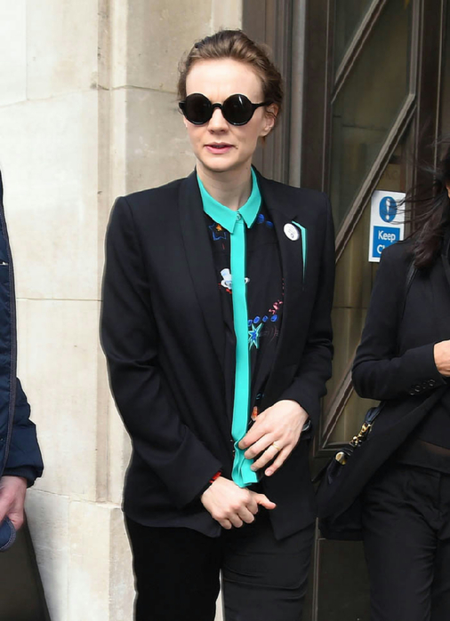 carey-mulligan-shirt-17apr15-05 (506x700, 263Kb)