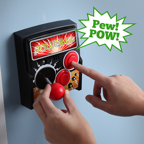 3726595_ee57_powerup_arcade_light_switch_plate_inuse (600x600, 105Kb)