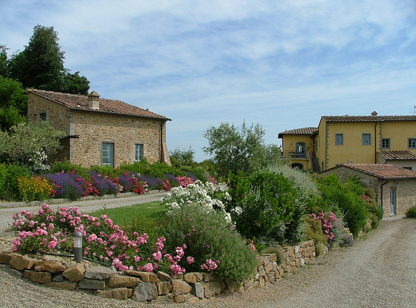 Virgo apartment and main house in July  Flickr - Photo Sharing! (600x444, 655Kb)