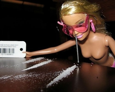 barbie-cocaine-drug-pink-rebel-sugar-Favim.com-62359_large (477x383, 80Kb)