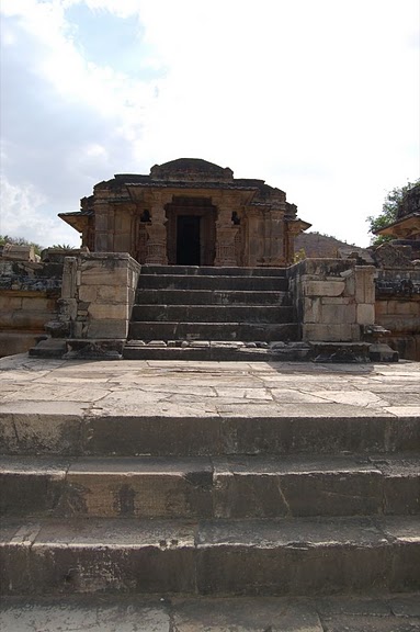 Храм Нагда - Nagda Sahasra Bahu temple 57984