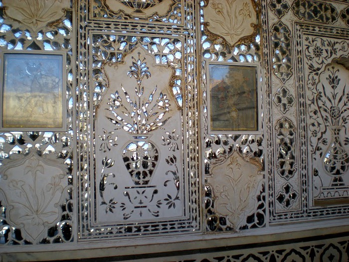 Detail in the Sheesh Mahal. (700x525, 174Kb)