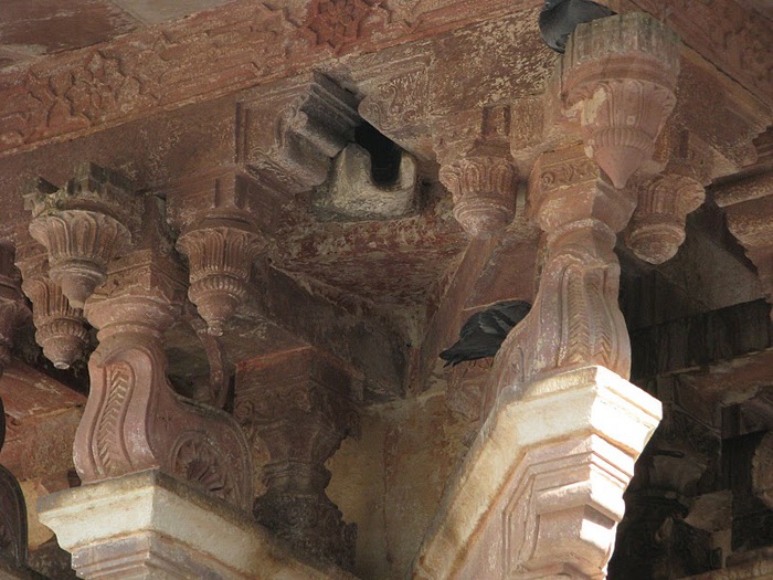 Carvings at Amber fort (700x525, 135Kb)