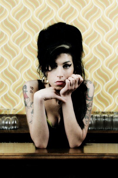 Умерла британская певица Эми Уайнхаус (Amy Winehouse)/2822077_amy_winehouse051 (401x604, 48Kb)